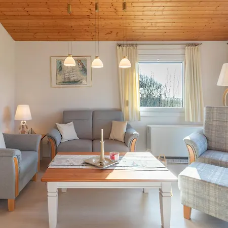 Holiday home Deichblick *